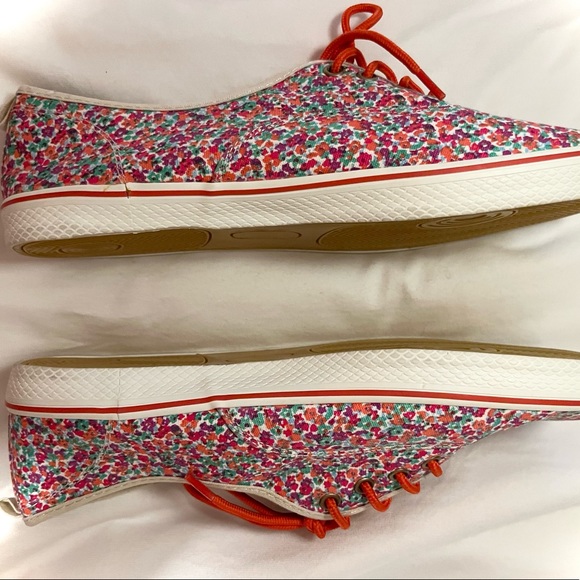 GAP Textile Floral Runners, Size 8 - Picture 2 of 4